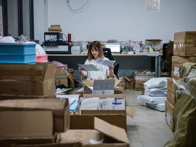 国内痛包第一人 18岁百万收入，19岁购房的创业传奇